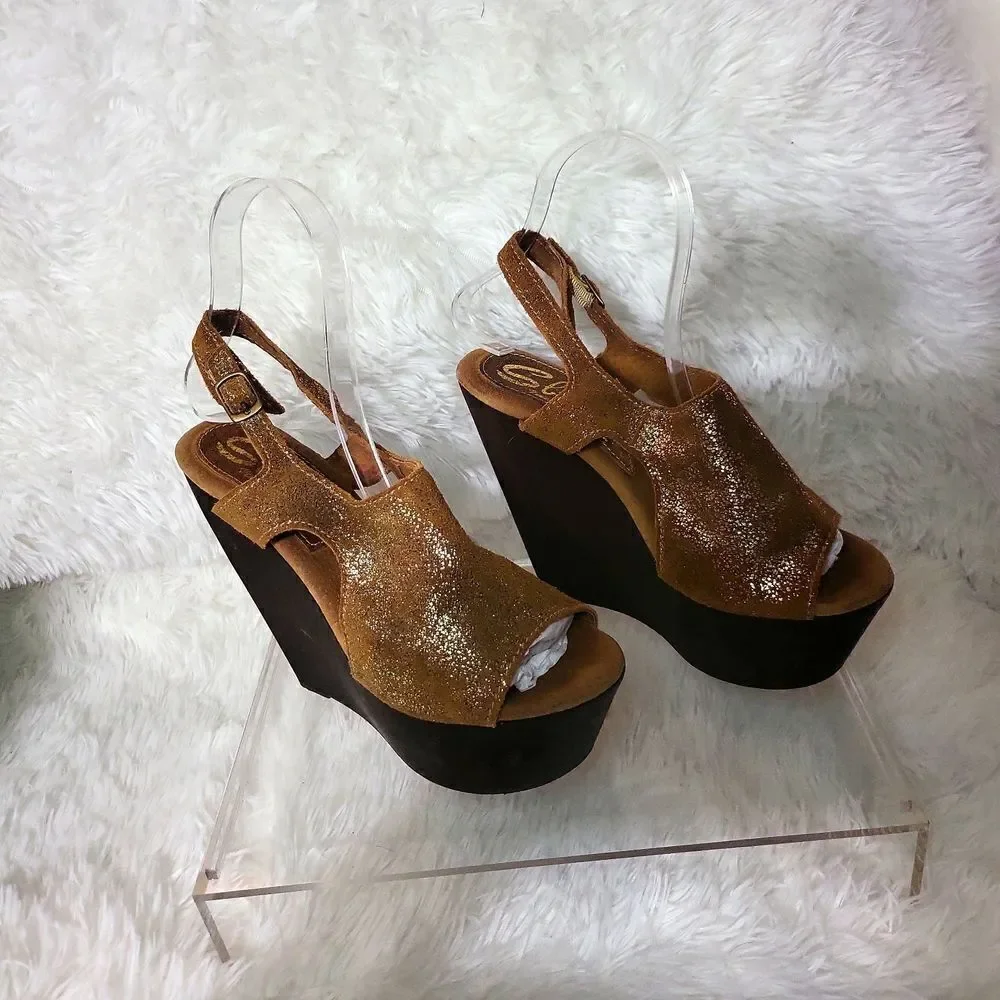 Sbicca vintage collection glittery gold,tan leather platforms, sz.8.5 EUC